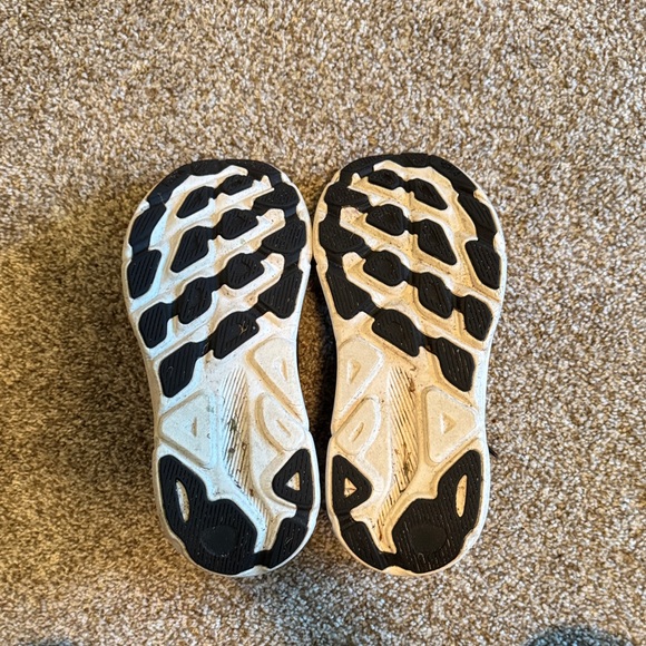 Hoka Women's Shoes in Black and White - Picture 2 of 4